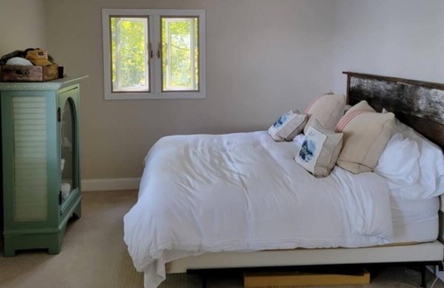 East Gull Lake Cabin | Beautiful Family Cabin located on Gull Lake offering the perfect get away