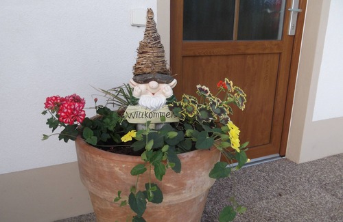 Teisnach Apartment | Beautiful family-friendly vacation apartment in a quiet location for 5 people