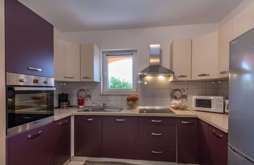 Kapelica Villa | Beautiful family-friendly villa, pool & private garden, 15 minutes from the beach