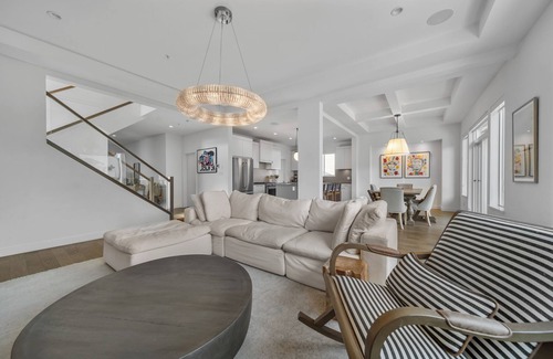 Squamish House | Beautiful Family Home in Squamish with Sauna/Cold Plunge and Peloton
