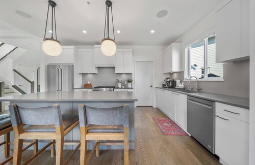 Squamish House | Beautiful Family Home in Squamish with Sauna/Cold Plunge and Peloton