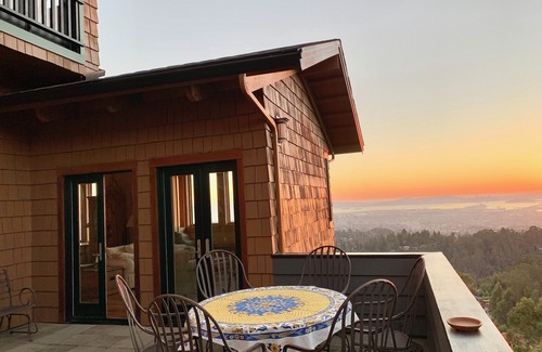 Forestland House | Beautiful Family Home in the Oakland Hills with Panoramic SF Bay Views