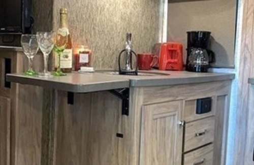 Lincoln Acres House | BEAUTIFUL FAMILY RV W/BUNKS FOR THE KIDS LIKE NEW CONDITION PET FRIENDLY