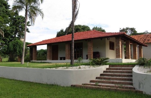 Angatuba Cottage | Beautiful farm with pool near the city