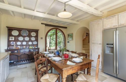 Lisciano Niccone Villa | Beautiful farmhouse + pool, a glorious setting in hills behind Lake Trasimeno