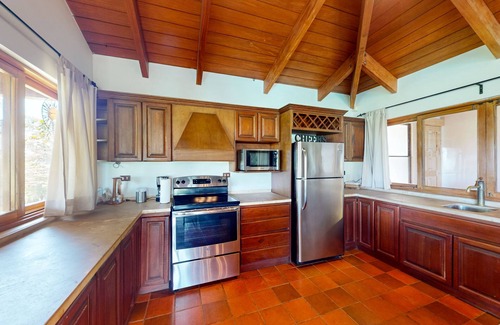 San Jose Other | Beautiful farmhouse on a large lot with mountain views & a private pool