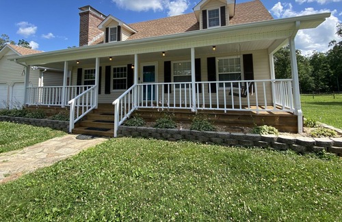 Dickel Other | Beautiful farmhouse with animals on property! Close to Jack Daniels
