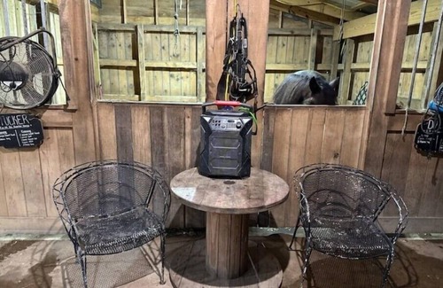 Chillicothe House | Beautiful finished living quarters, Horses, nature and adventure awaits!n