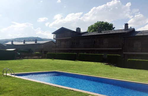 Olopte Apartment | Beautiful first floor with pool in Olopte, ideal for 6 occupants