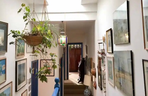 Chiswick Apartment | Beautiful flat by Turnham Green Terrace, Chiswick