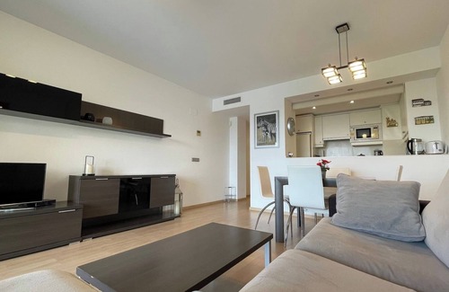 Santa Margarida Apartment | Beautiful flat in high standing complex AV-16