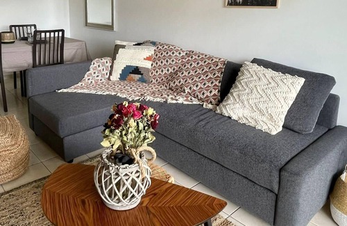 Arradon Apartment | Beautiful flat with terrace in Arradon