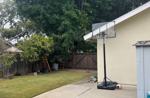 Santa Barbara House | Beautiful Foothills Home with complete amenities and huge garden