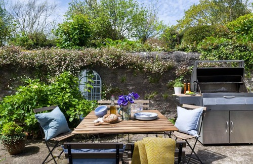 Gweek House | Beautiful four-bed Cornish farmhouse in idyllic setting at head of Helford River