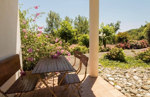 La Bastide-Clairence Apartment | Beautiful typical Basque apartment in residence with swimming pool