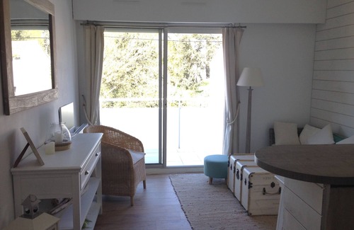 Saint-Palais-sur-Mer Apartment | Beautiful apartment direct access beach