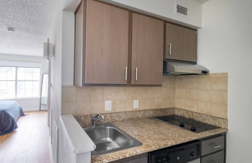 Gateway Apartment | Beautiful Gateway Studio w/Gym, Pool, nr Stadium, by Blueground