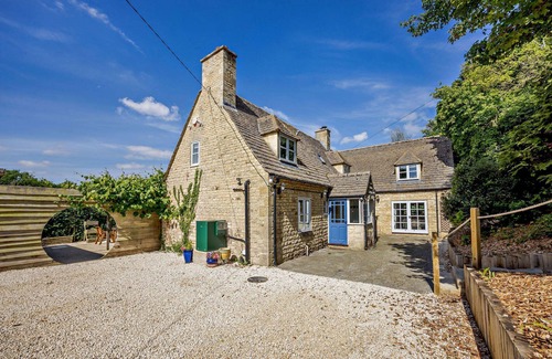 Bourton Cottage | Beautifully presented holiday home in Bourton-on-the-Water - Burghfield Cottage