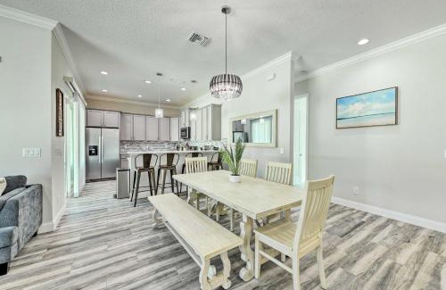 South Venice House | Beautiful Getaway about 4 Miles to Venice Beach!