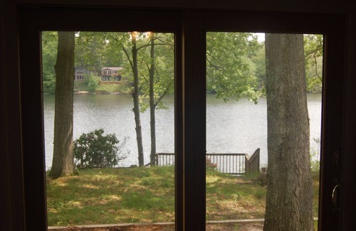 Copake House | Beautiful Getaway - Right on the Lake-Close to Skiing