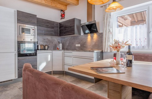 Grundau Apartment | Beautiful group accommodation near the ski lift