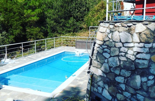 Megalos Prinos Villa | Beautiful Greek Villa with pool 5 mins from the beach
