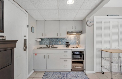 Long Beach Condo | Beautiful Gulf Front studio! Now with Bunkbeds!