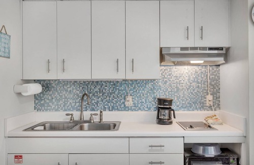 Long Beach Condo | Beautiful Gulf Front studio! Now with Bunkbeds!