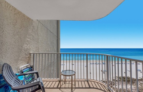 Long Beach Condo | Beautiful Gulf Front studio! Now with Bunkbeds!