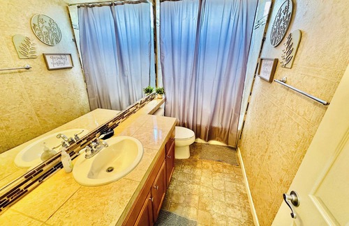 Reno House | Beautiful Haven/Sleeps 16