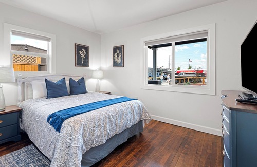 Redmond House | Beautiful Heart of Redmond Home Puts You Near Dining, Shopping, Fun!