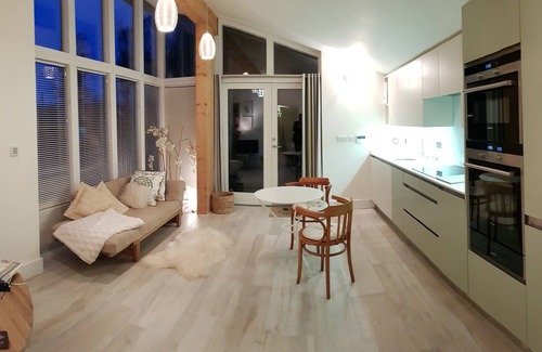Cambridge Apartment | Beautiful high specification garden studio close to City centre