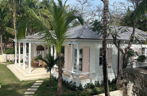 Dunmore Town House | Beautiful Historic Property with pool, minutes to Pink Sand Beach
