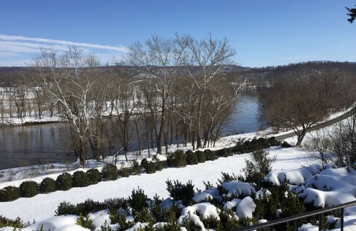 Boyce House | Beautiful Historic Home Overlooking Shenandoah River and Blue Ridge Mountains