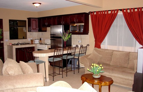 San Josecito House | BEAUTIFUL House with mountain view for rent in San Rafael de Heredia downtown
