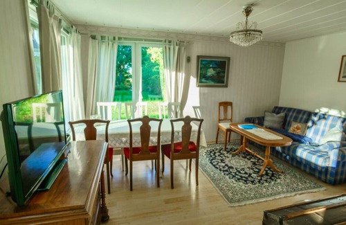 Ulricehamn Municipality House | Beautiful holiday home in a holiday complex with lake views and 2 bedrooms