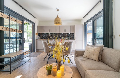 Zutendaal House | Beautiful holiday home in the middle of the woods
