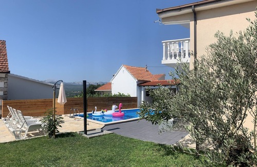 Imotski Villa | Beautiful holiday home with Private Pool and Garden in Imotski, near Makarska
