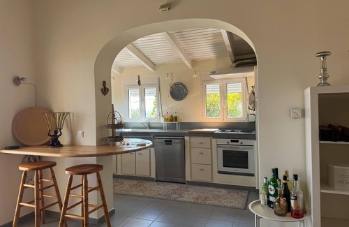 Neratzia House | Beautiful holiday home in Logga near Aghios Andreas with fantastic sea views.