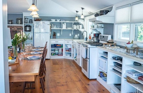 Spofford House | Beautiful Home 30 Feet from the sand at Spofford Lake!