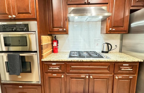 Oak Forest House | Beautiful Home: 4 Bdrm 3 Full Baths, Private Hot Tub & Pool, Fenced Private Yard