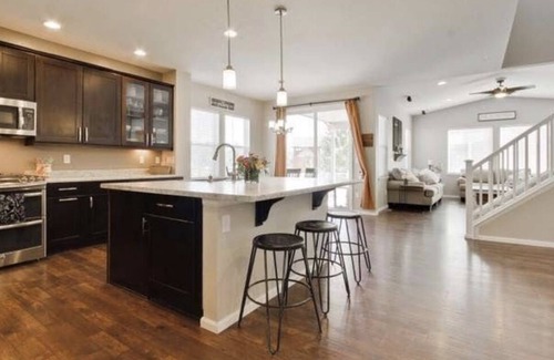 Longmont House | Beautiful Home Central location in Front Range with views of Longs Peak
