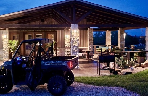Robstown House | Beautiful Home for a traveling professional or a simple getaway!