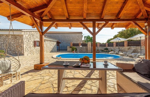Gornji Zemunik House | Beautiful home in Zemunik Gornji