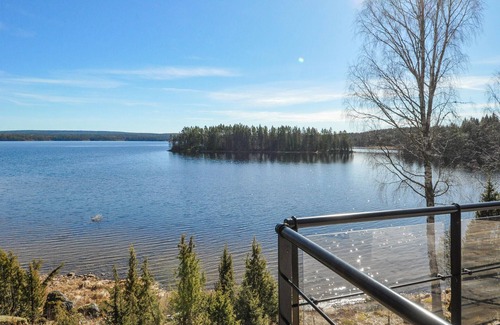 Arjang House | Beautiful home in årjäng with lake view