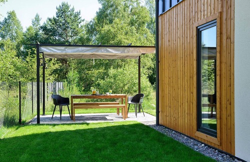 Bialogora House | Beautiful home in Bialogora with WiFi