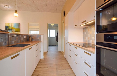 Hvidbjerg Strand House | Beautiful home in Børkop with WiFi
