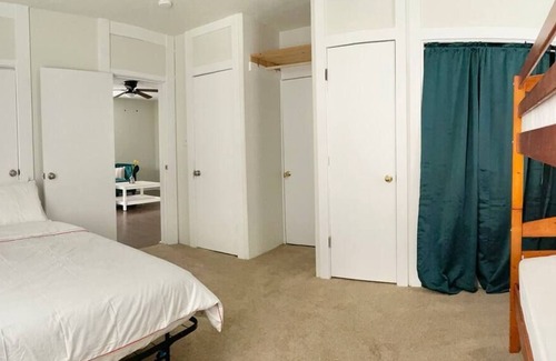 Franklin House | Beautiful Home in Downtown Franklin, Sleeps 6!
