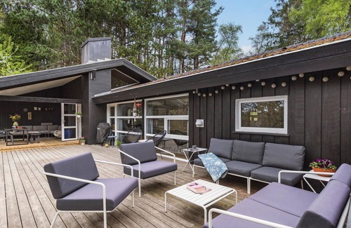 Femmøller House | Beautiful home in Ebeltoft with sauna