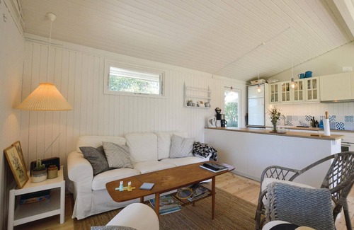 Ordrup House | Beautiful home in Fårevejle with WiFi